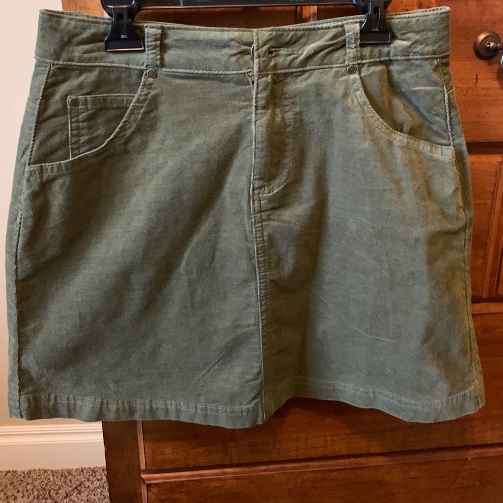 green skirt
